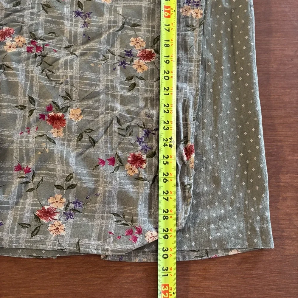 90s wrap skirt, floral and plaid size small - Picture 7 of 9